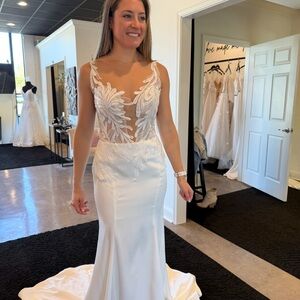 Elegant White Lace Wedding Dress